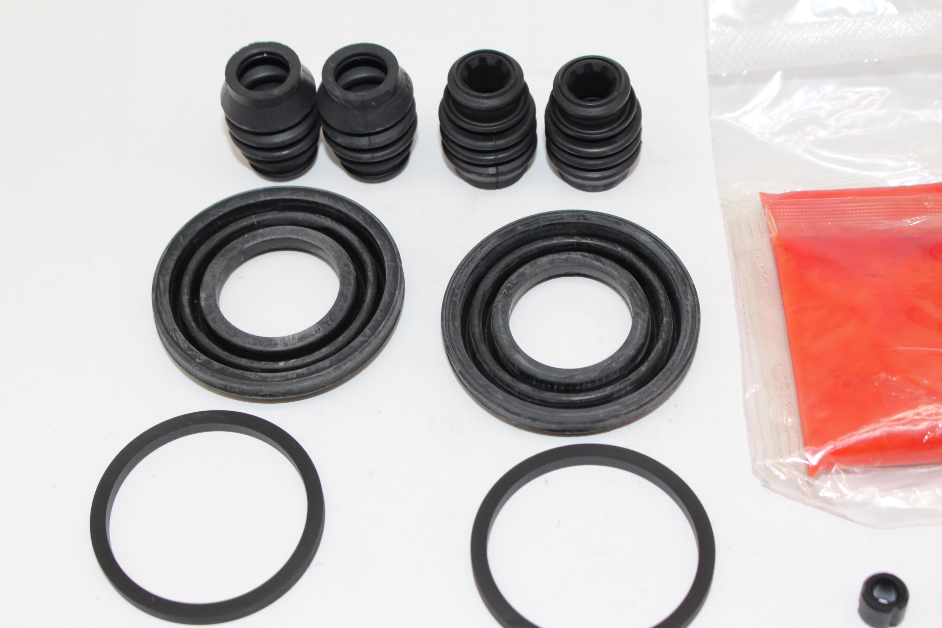 Dichtungssatz, hintere Bremssättel 26697FC000 für Subaru Impreza GT/WRX