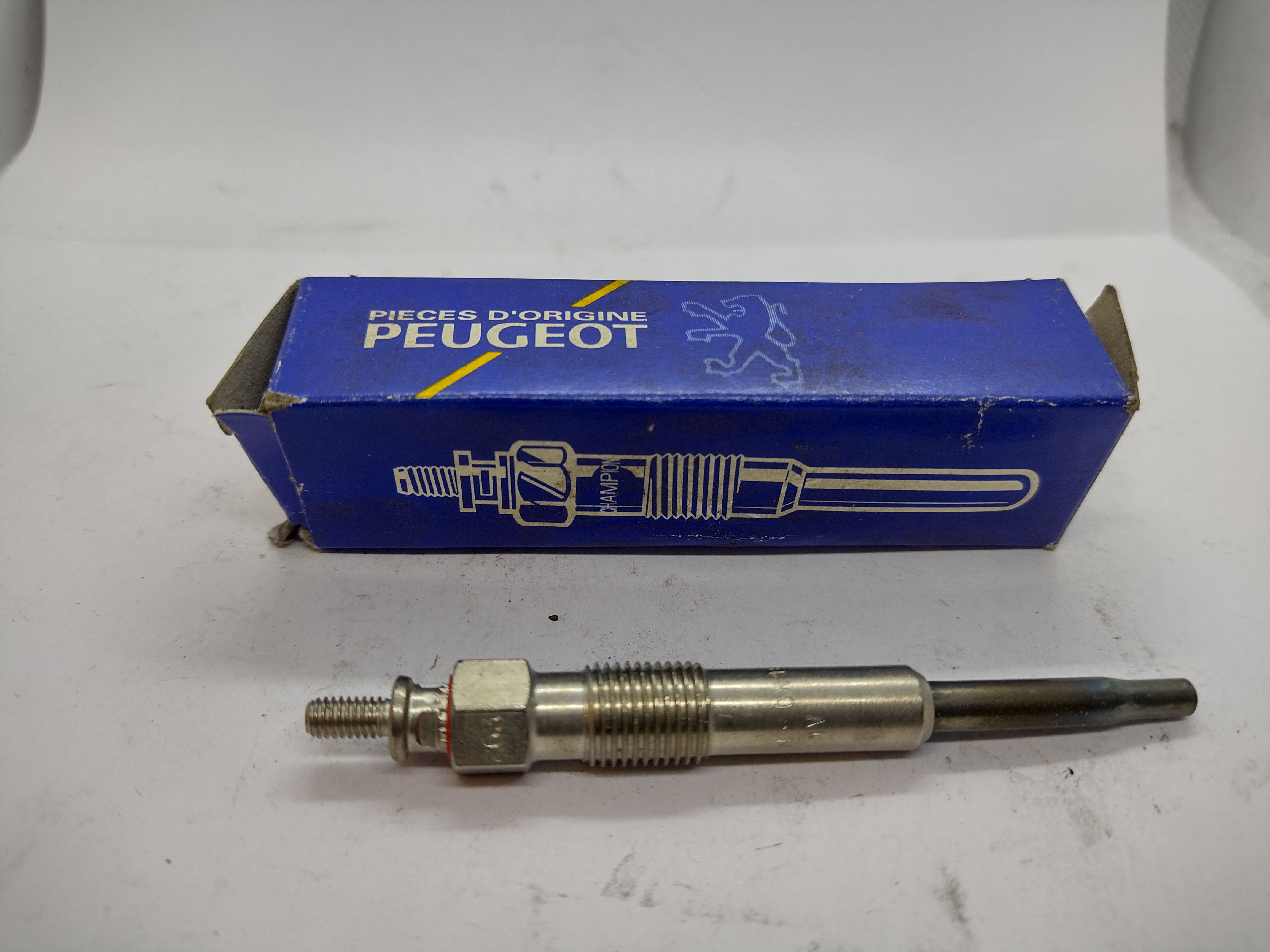 Original Peugeot GLÜHKERZE 5962W3 NEU NOS NEW Original Peugeot GLÜHKERZE 5962W3 NEU NOS NEW