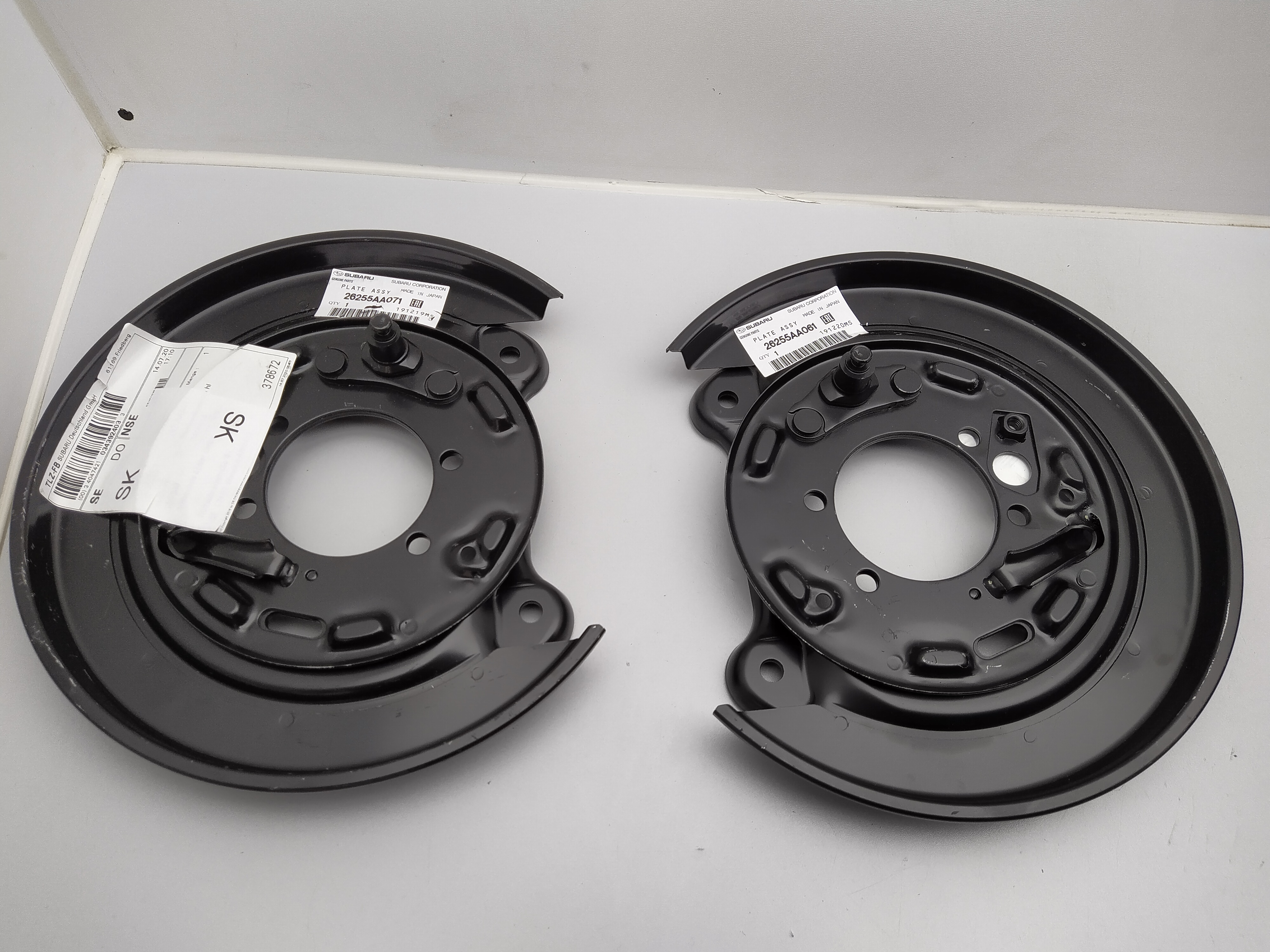 Satz hintere Ankerbleche für Subaru Impreza Legacy Forester Satz hintere Ankerbleche für Subaru Impreza Legacy Forester