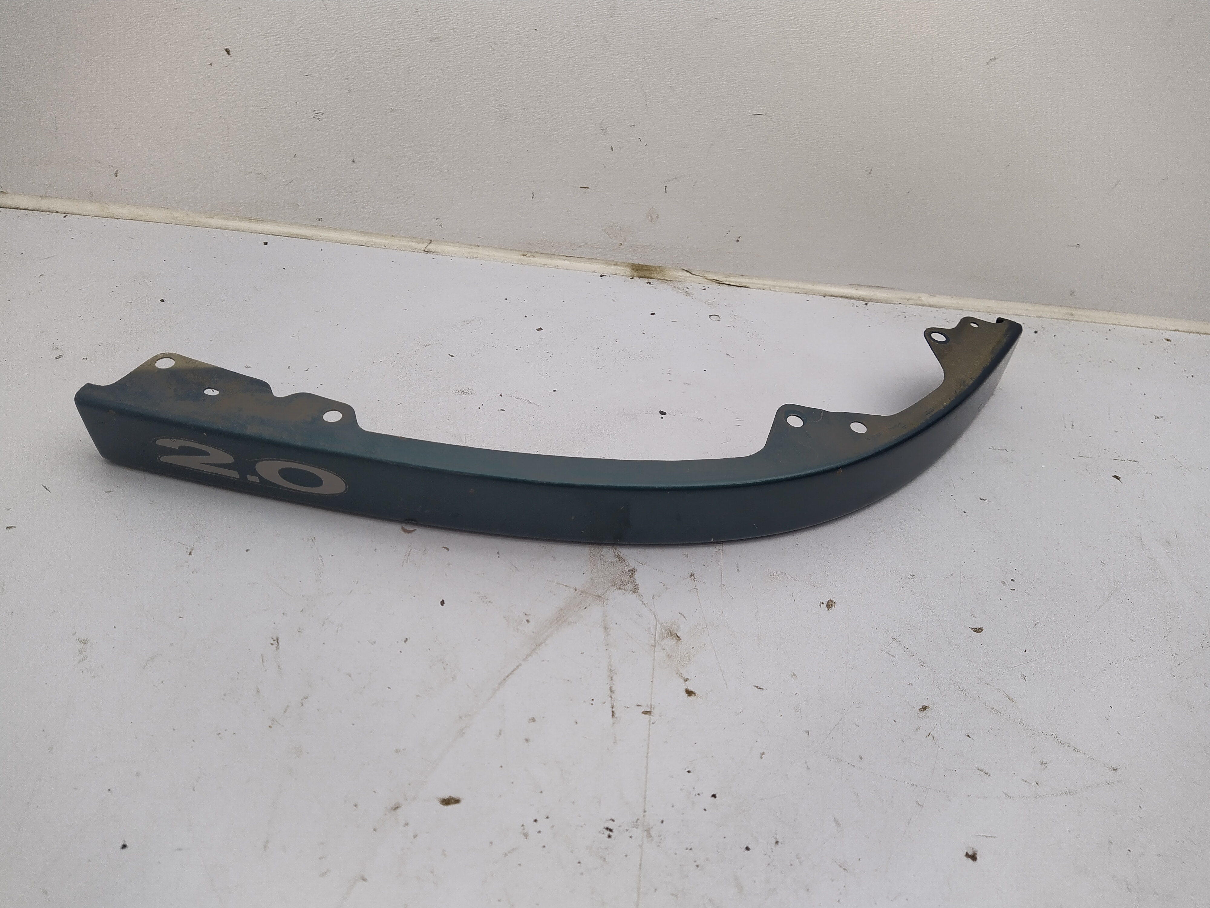 Blende unter Rückleuchte rechts für Subaru Impreza GC GF GC8 Blende unter Rückleuchte rechts für Subaru Impreza GC GF GC8