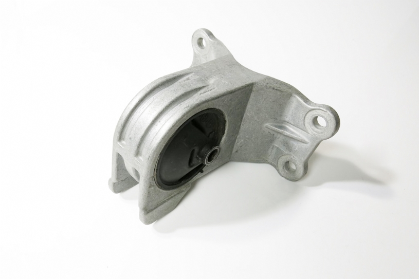 Hardrace links Motorlager für Mitsubishi Galant 8.