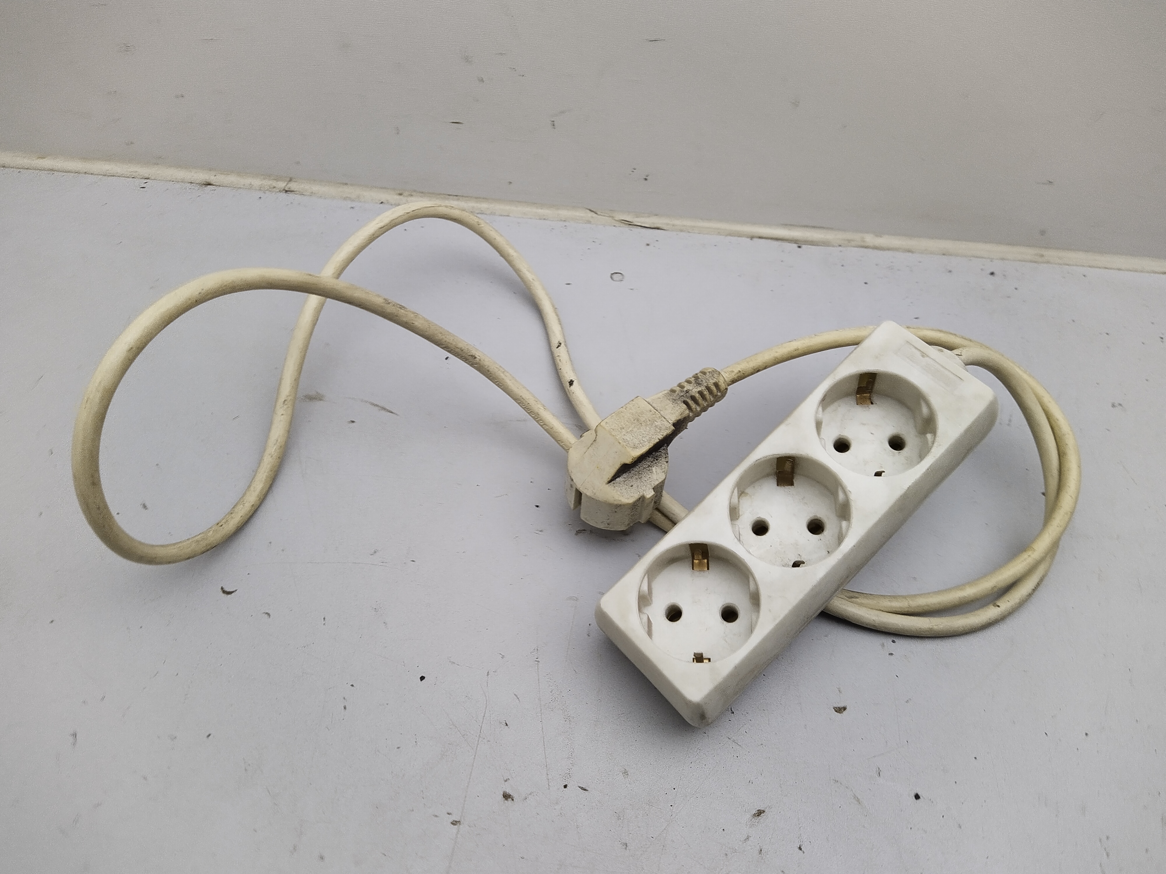 Retro 3 Fach Mehrfachsteckdose 230V Retro 3 Fach Mehrfachsteckdose 230V