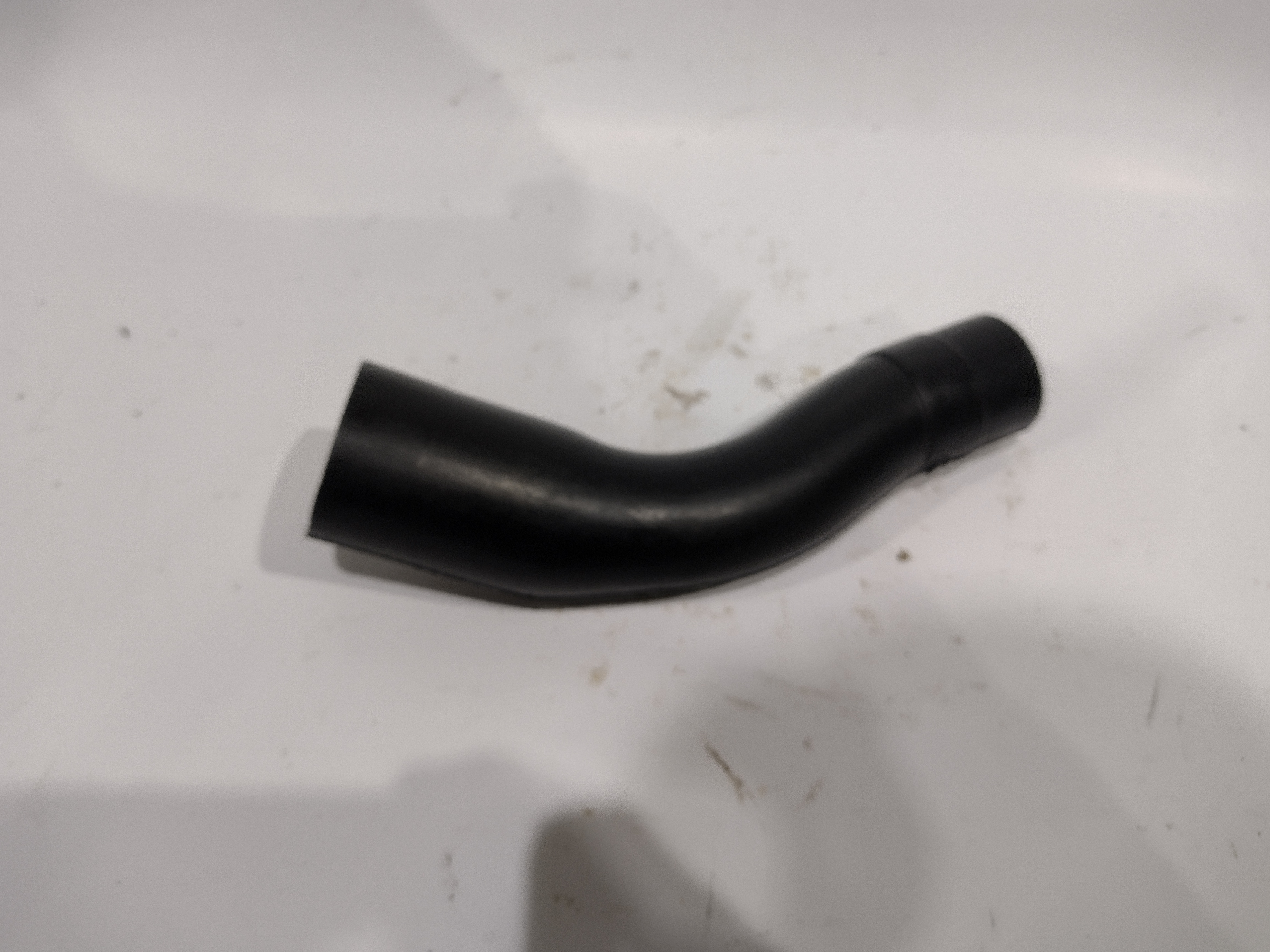 Schlauch Tankeinfüllstutzen für Subaru Impreza GC GF Legacy BD BG 42162AA060 Schlauch Tankeinfüllstutzen für Subaru Impreza GC GF Legacy BD BG 42162AA060