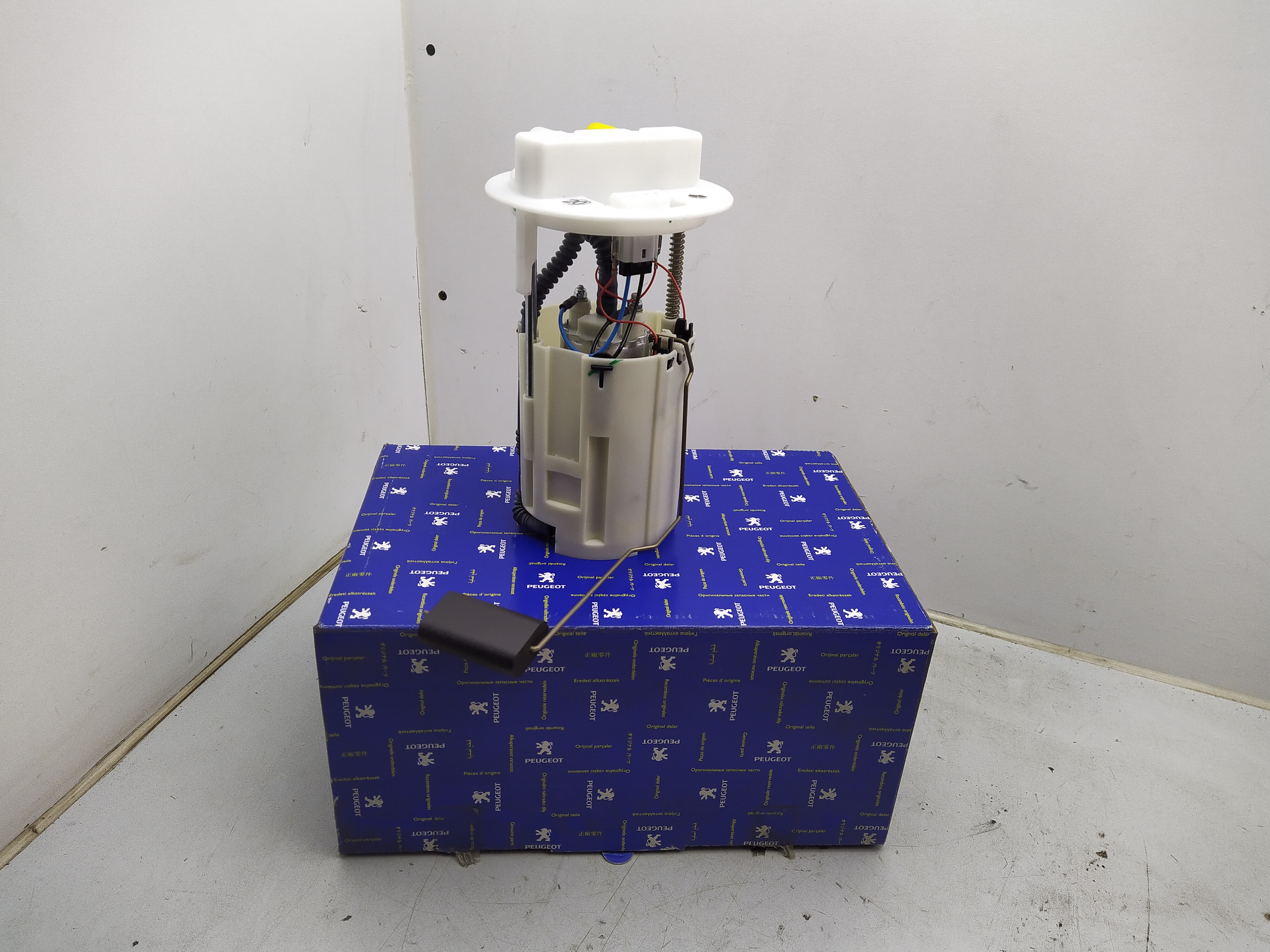 Peugeot 1525Z3 Kraftstoffpumpe mit Geber NEU NOS NEW Peugeot 1525Z3 Kraftstoffpumpe mit Geber NEU NOS NEW