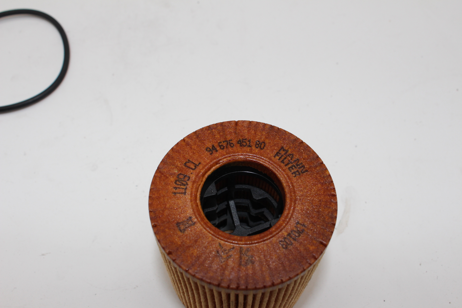 Citroen / Peugeot Ölfilter Ölfiltereinsatz 1109CL NEU NOS NEW