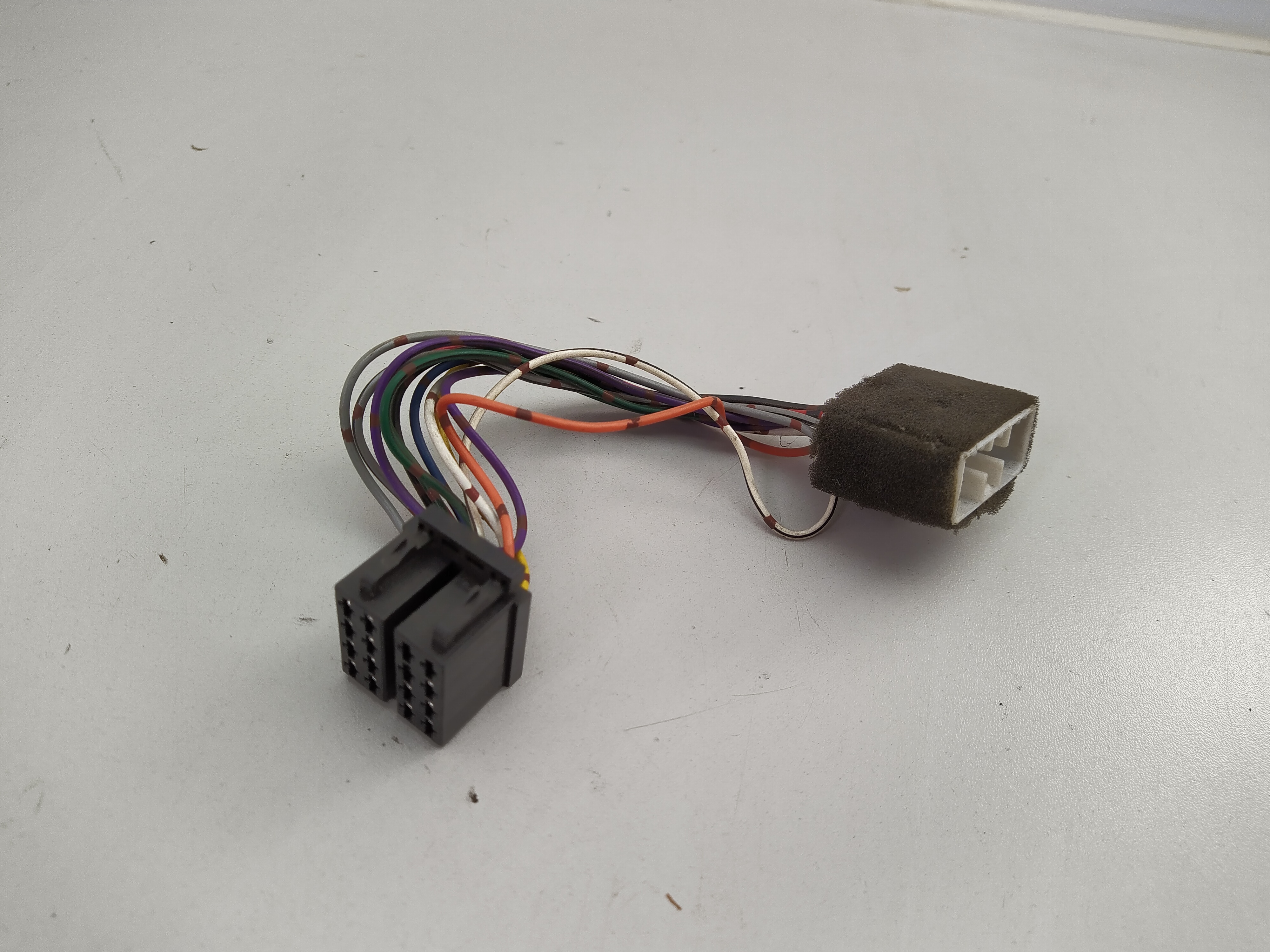 Radioadapter ISO zu Subaru Radioadapter ISO zu Subaru