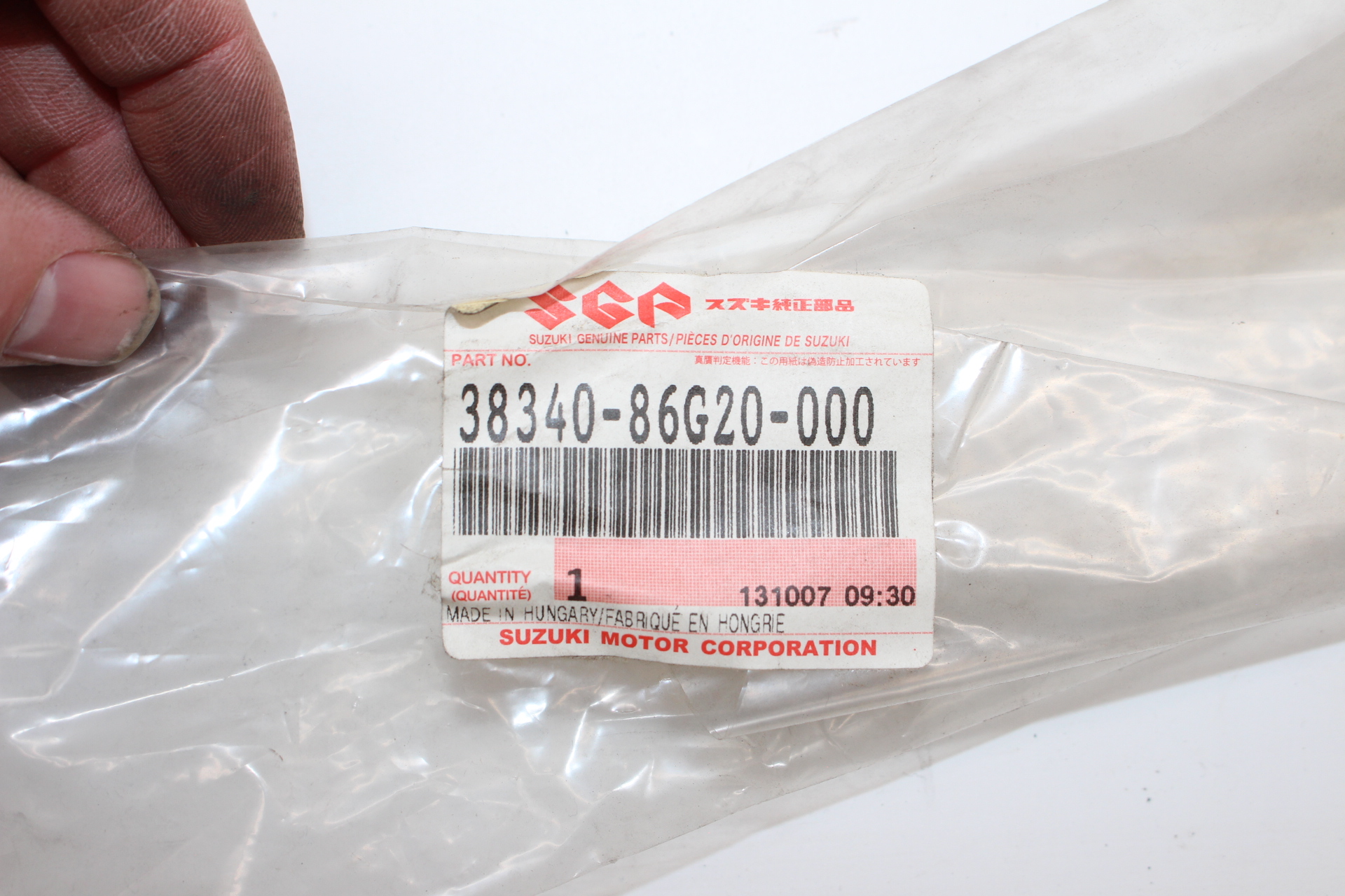 SUZUKI Wischerblatt 38340-86G20 NEU NOS