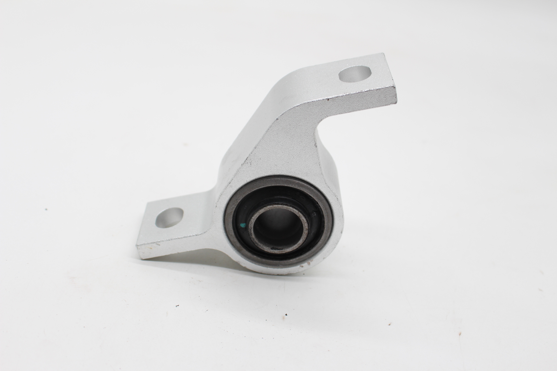 FEBEST SAB-001R – Querlenkerlager rechts vorne für Subaru Forester SF/SG & Legacy/Outback BD/BG/BE/BH