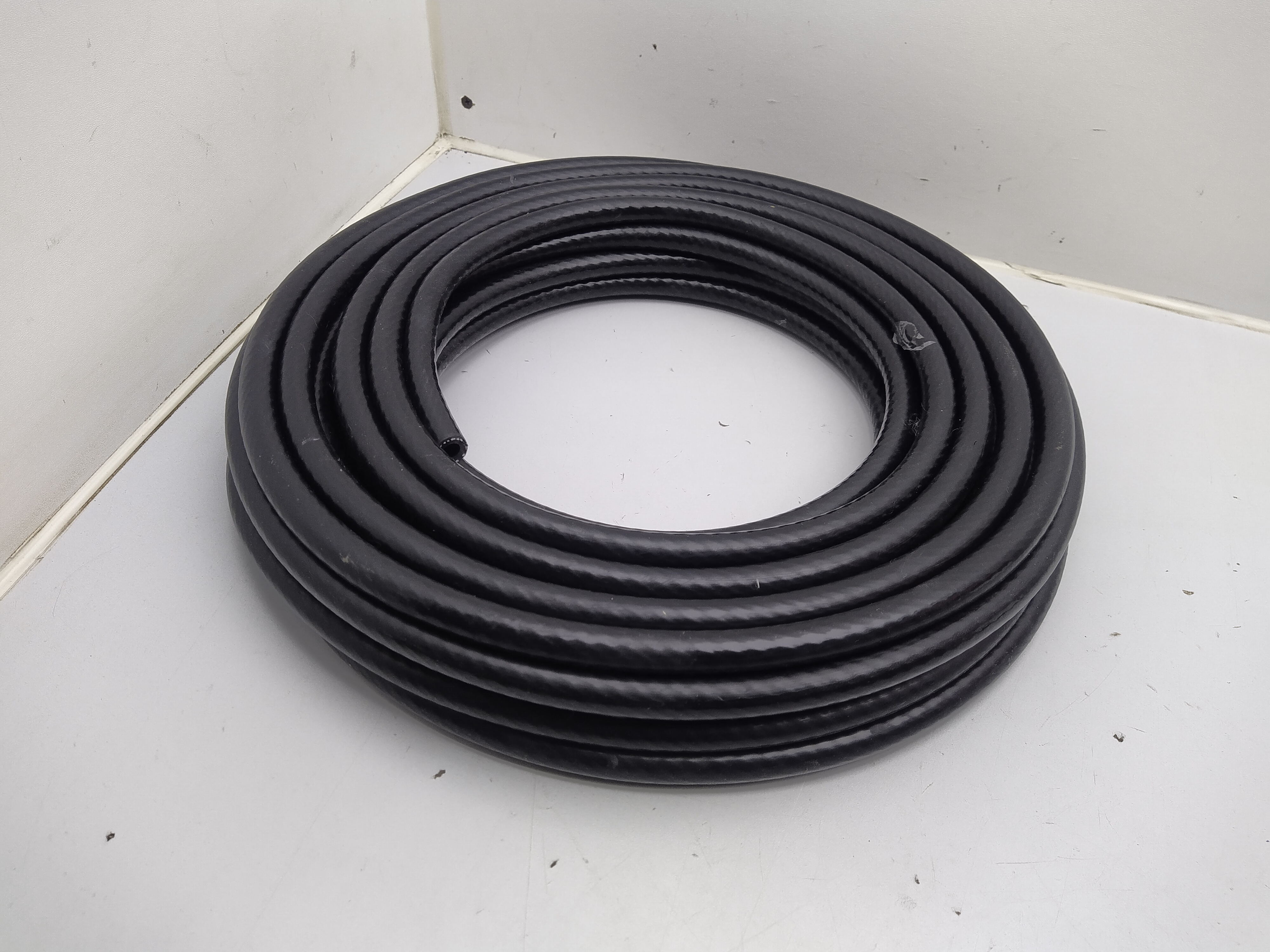 8mm Silikon Unterdruckschlauch verstärkt schwarz 8mm Silikon Unterdruckschlauch verstärkt schwarz