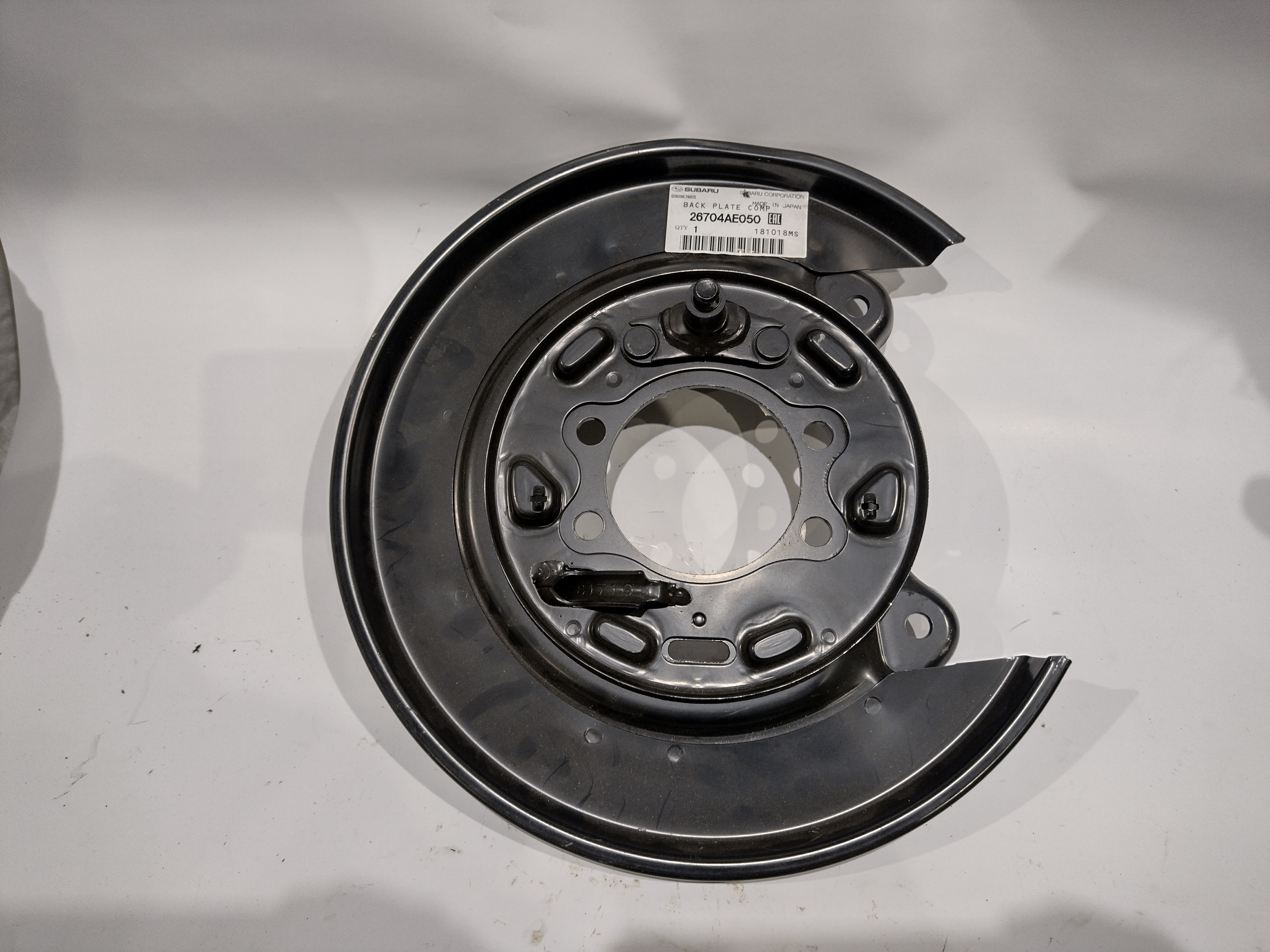 Ankerblech hinten links für Subaru Legacy 3 4 Outback BE BH BL BP 26704AE050 Ankerblech hinten links für Subaru Legacy 3 4 Outback BE BH BL BP 26704AE050