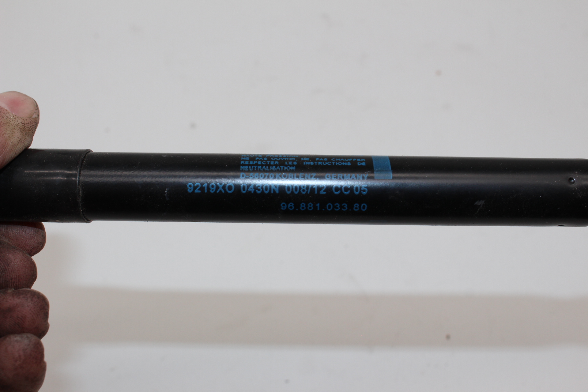 Peugeot / Citroen Gasfeder, Heckscheibe HECKKLAPPENDÄMPFER 9219X0 NOS NEW OEM