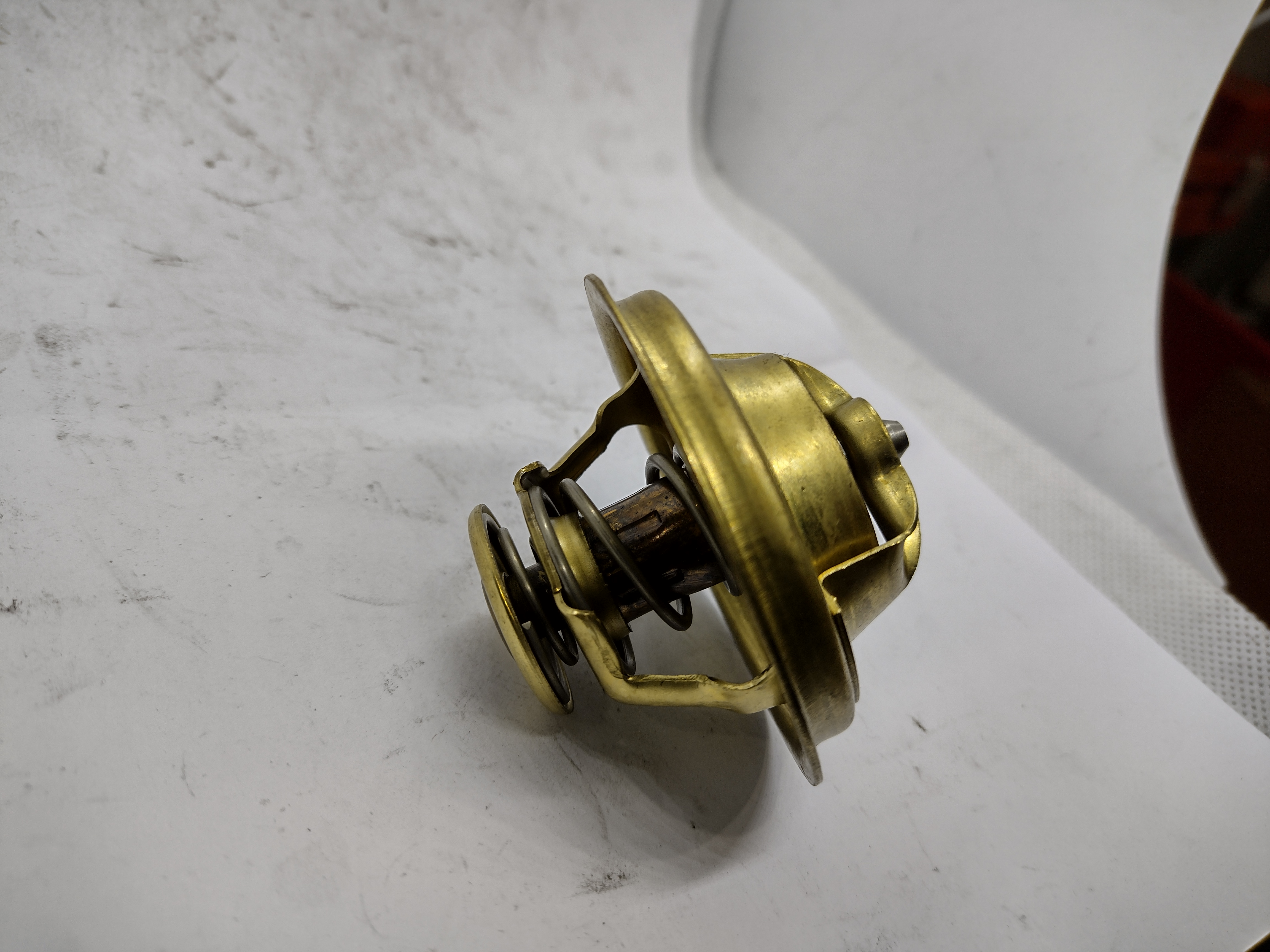 Peugeot / Citroen 81°C Thermostat 133820 NEU NOS NEW Peugeot / Citroen 81°C Thermostat 133820 NEU NOS NEW