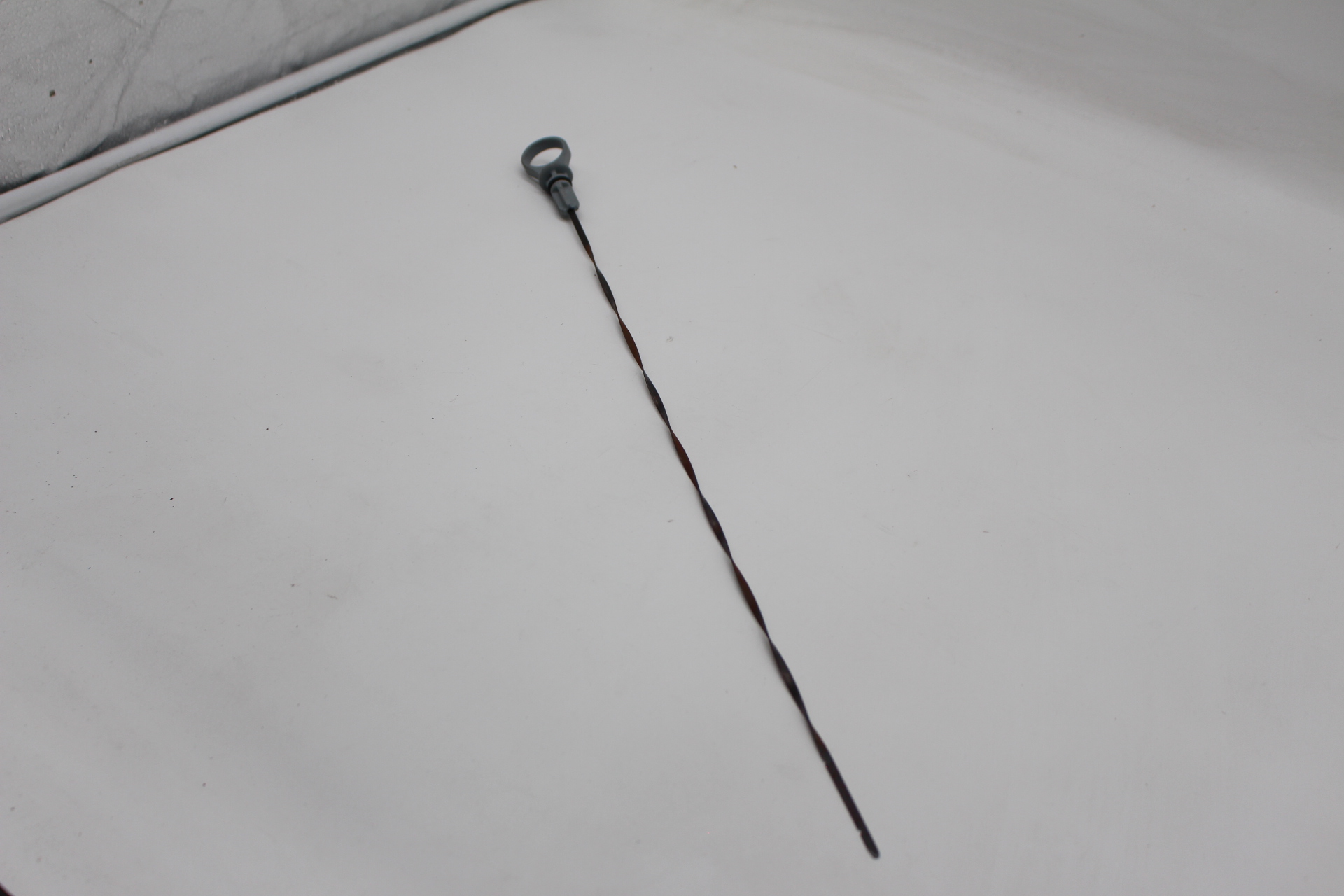 Peugeot / Citroen Ölpeilstab 117464 NEU NOS NEW OEM