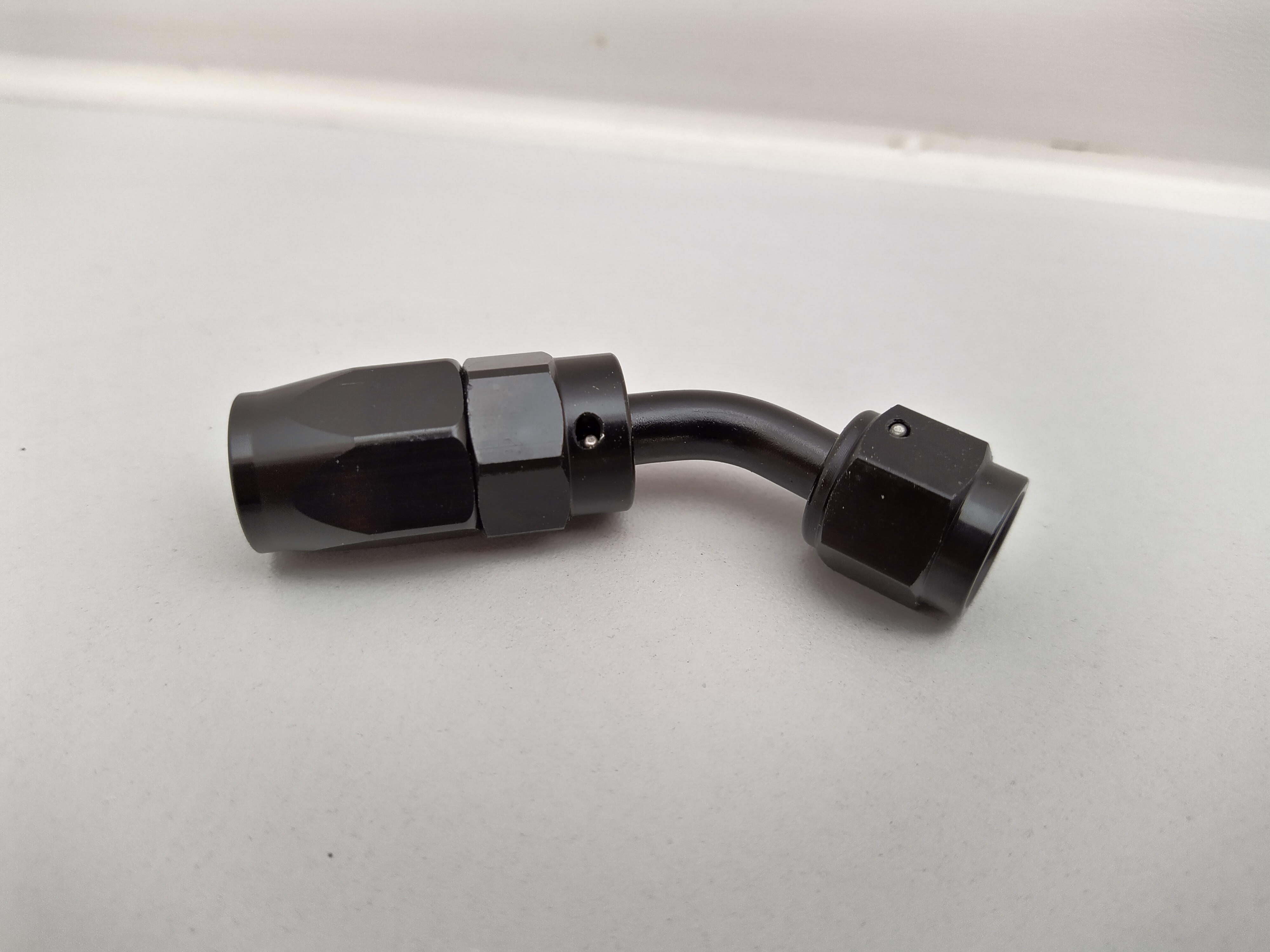 Alu-Fitting schwarz AN4 Dash 4 45° Alu-Fitting schwarz AN4 Dash 4 45°