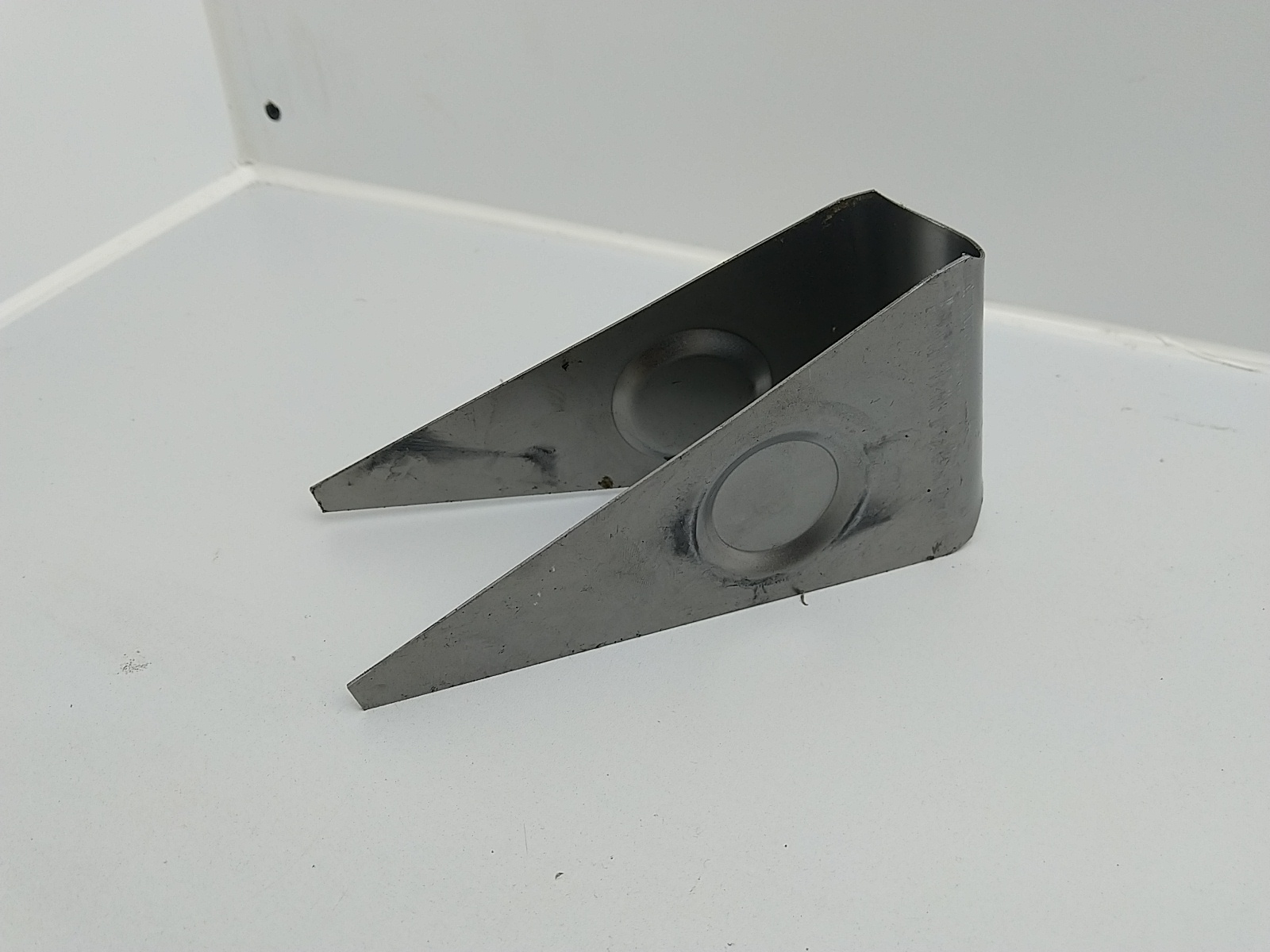 30 Grad Knotenblech Überrollkäfig Stützen geschlossen 30 Grad Knotenblech Überrollkäfig Stützen geschlossen