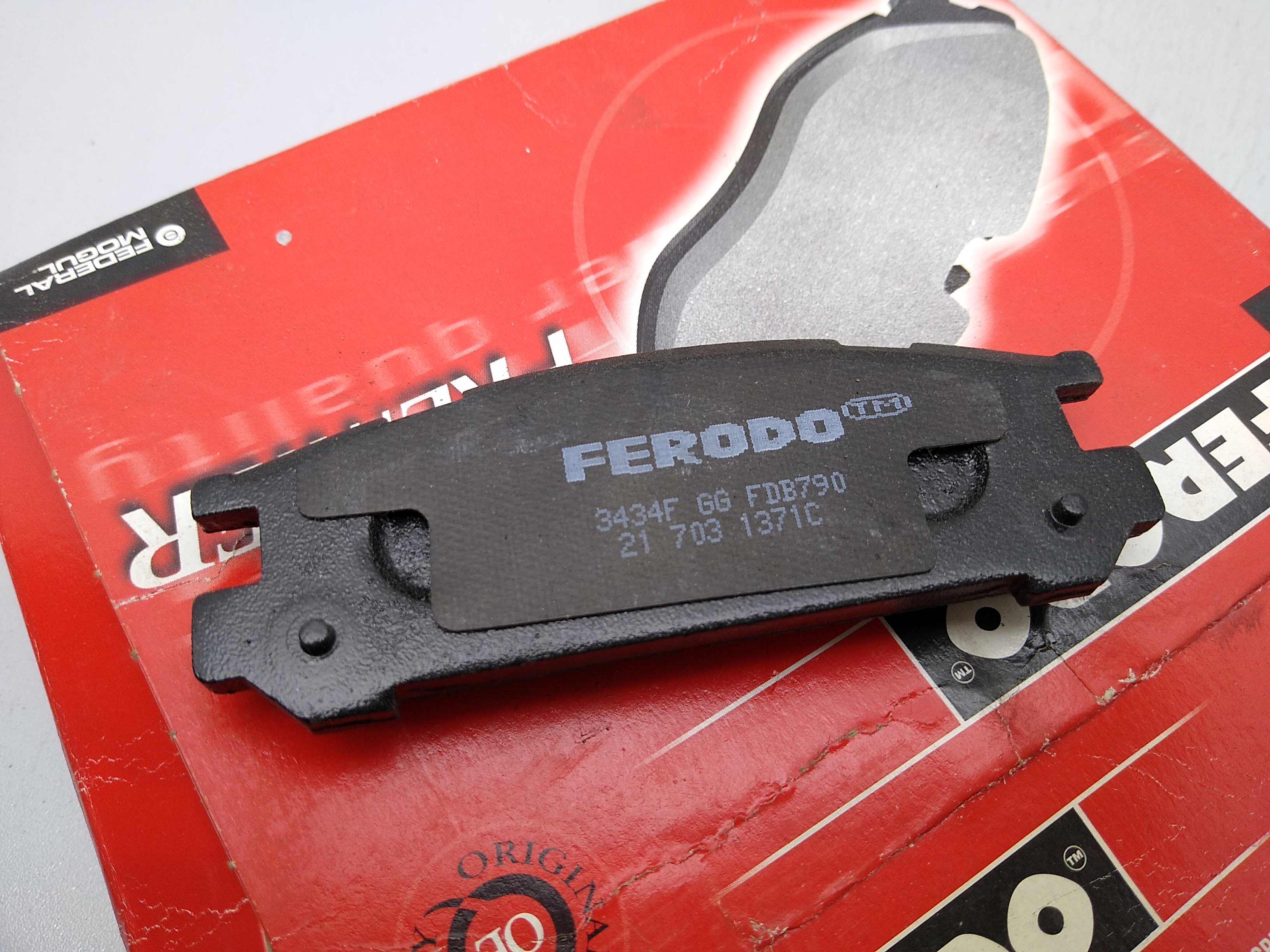 Ferodo Bremsbelagsatz FDB790A passend für Subaru Legacy 1 BC