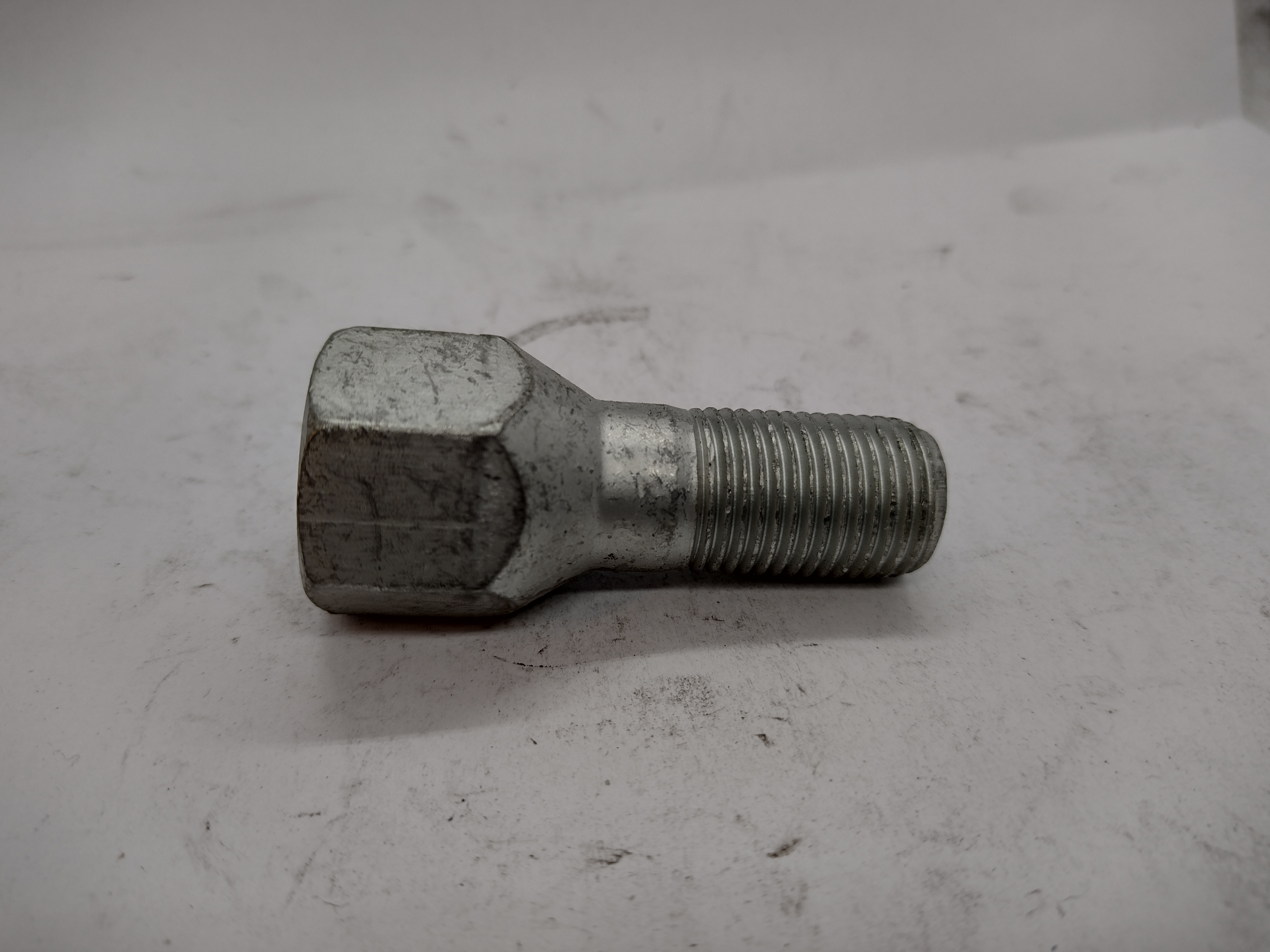 Citroen Jumper / Peugeot Boxer Radschraube 540554 NEU NOS NEW Citroen Jumper / Peugeot Boxer Radschraube 540554 NEU NOS NEW