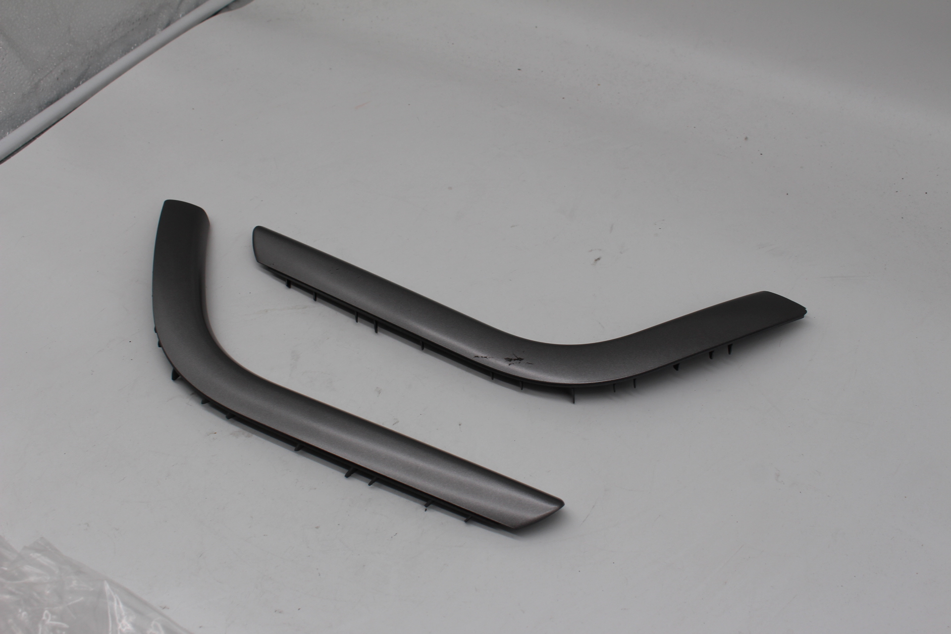 Peugeot Peugeot SATZ ZIERSTÜCK 9342T1 NEU NOS NEW OEM