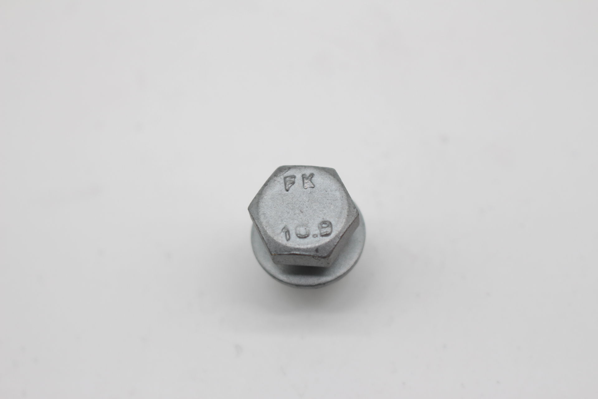 Citroen / Peugeot Schraube M8x125-16 503739 NEU NOS NEW OEM
