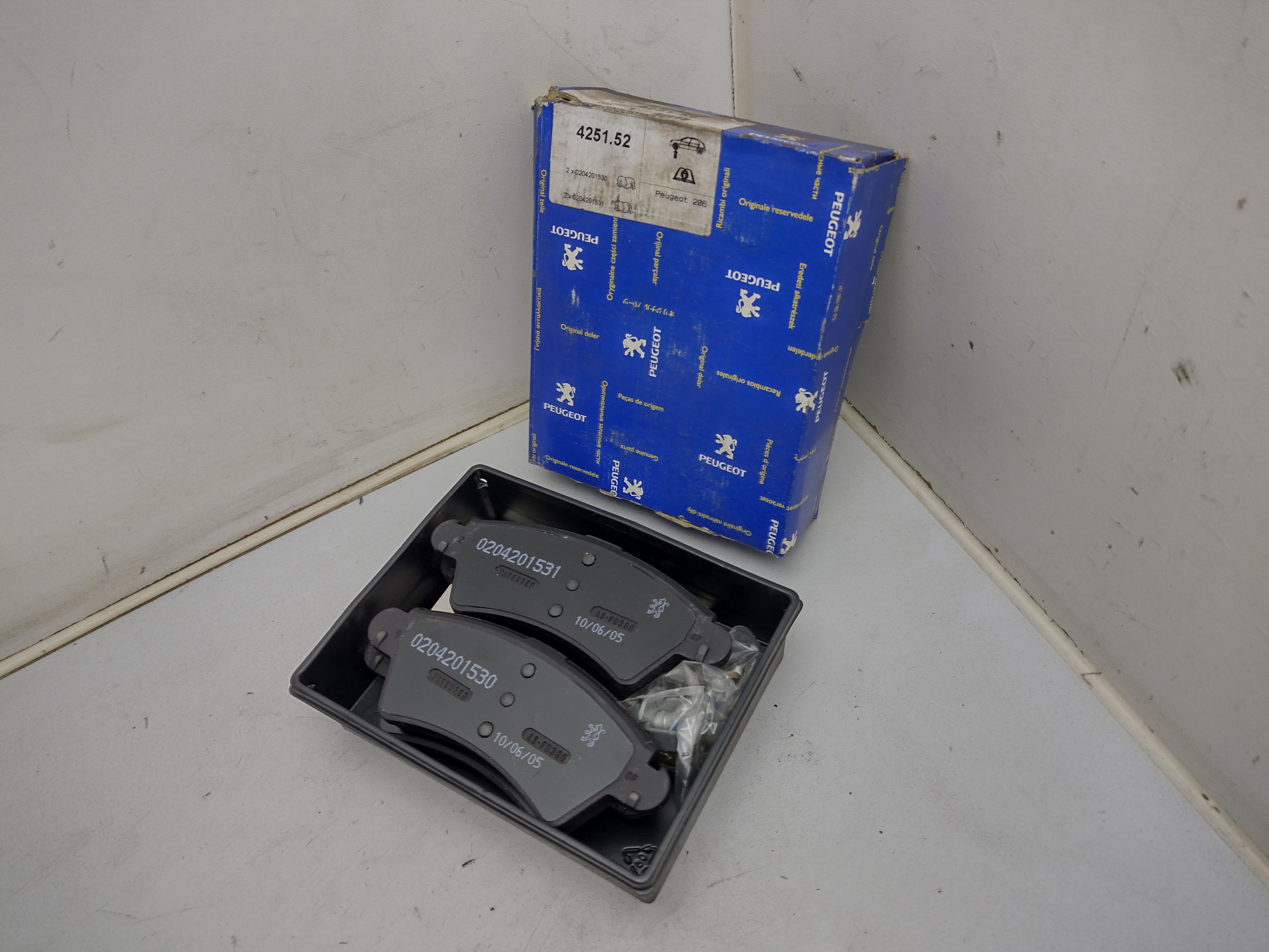  Peugeot 206 306 / Citroen XSARA  Bremsbeläge vorne (Sys.Bosch) 425484 NOS NEW OEM 