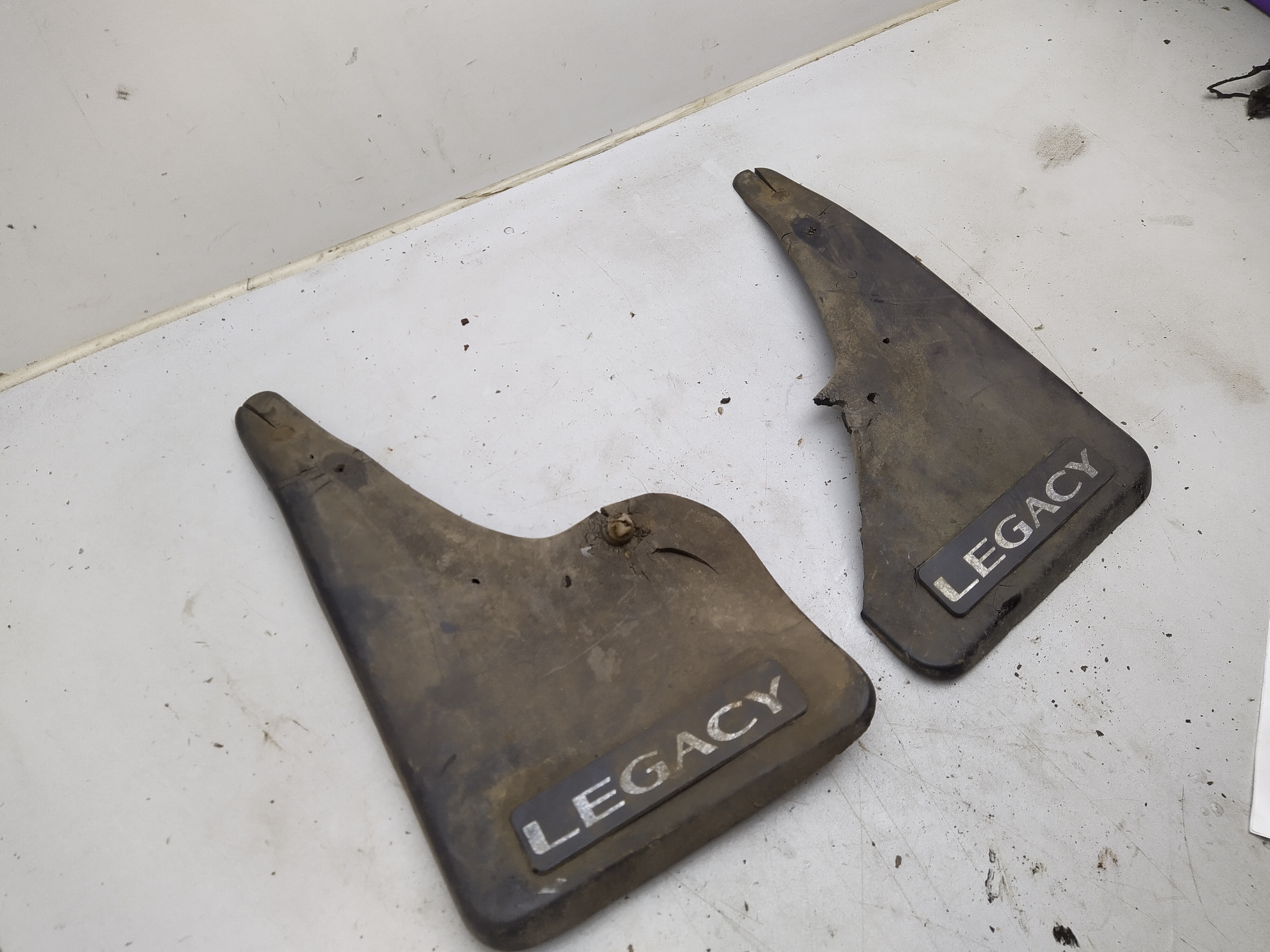 Paar Mudflaps Schmutzfänger original Subaru Legacy Paar Mudflaps Schmutzfänger original Subaru Legacy