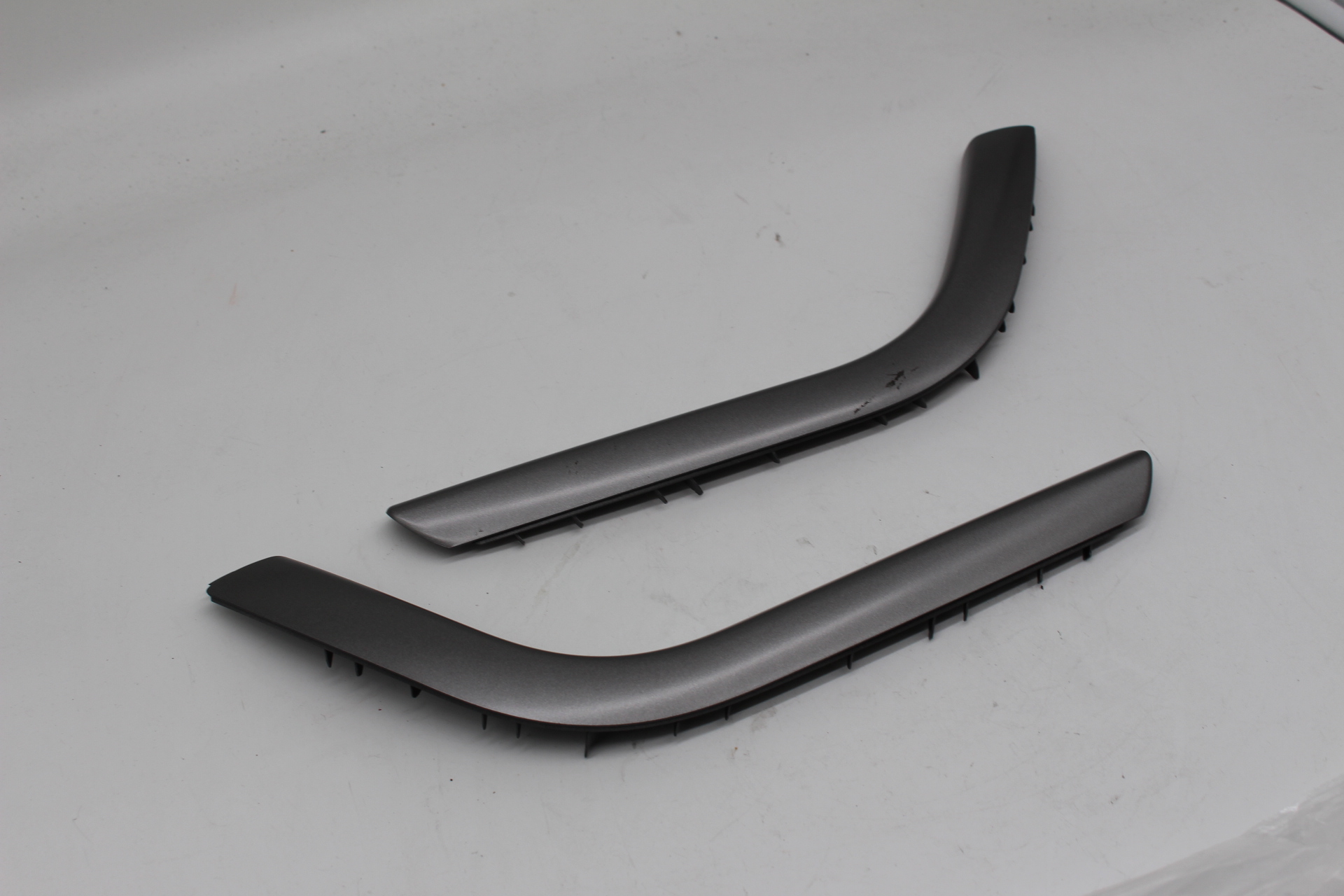 Peugeot Peugeot SATZ ZIERSTÜCK 9342T1 NEU NOS NEW OEM
