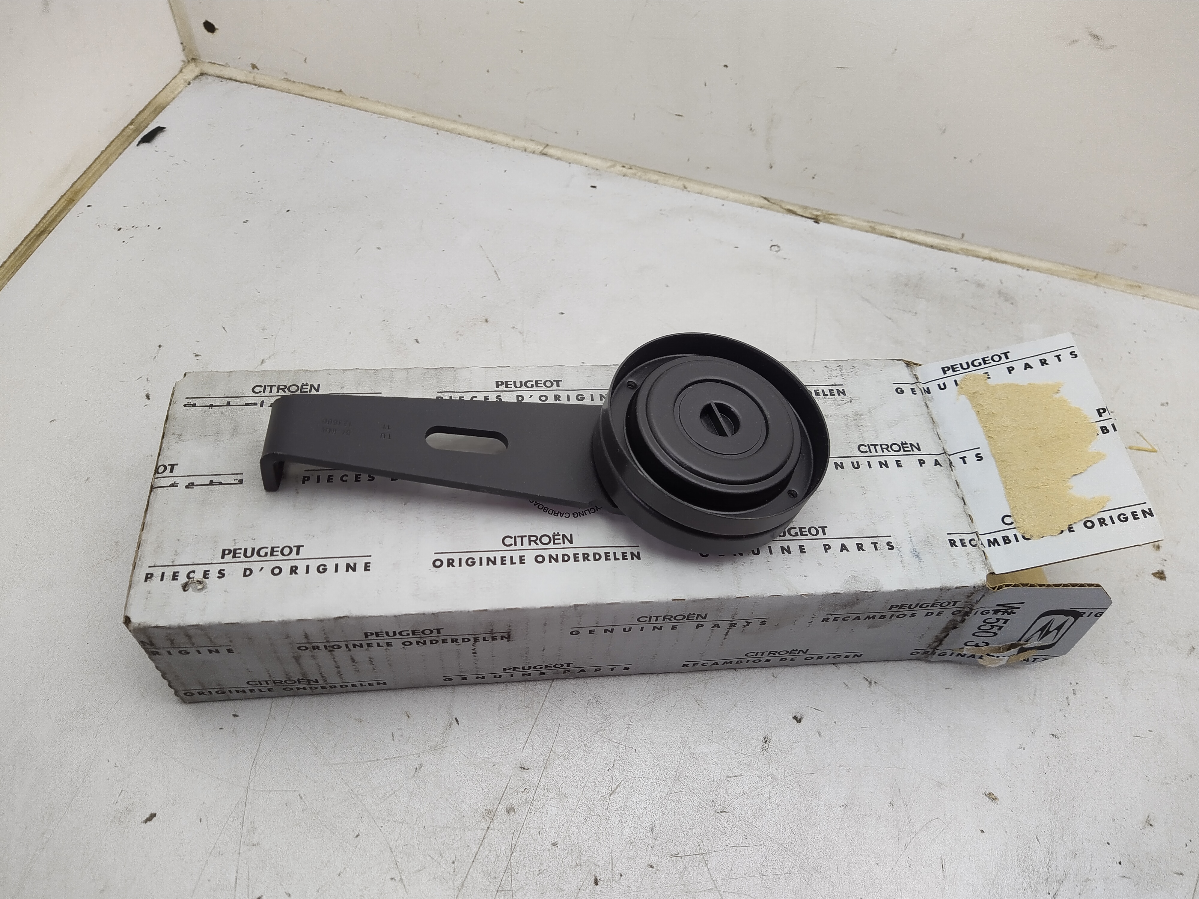 Citroen / Peugeot Spannrolle 85mm für Keilrippenriemen 575138 NEU NOS NEW Citroen / Peugeot Spannrolle 85mm für Keilrippenriemen 575138 NEU NOS NEW