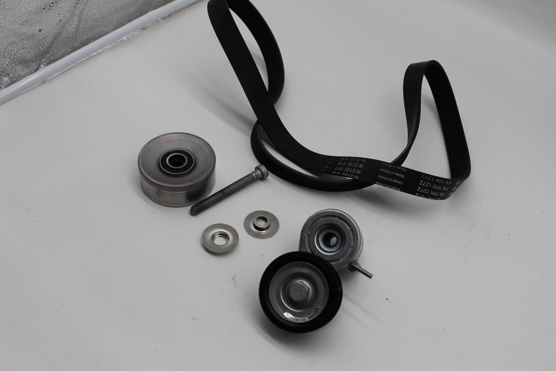 Schaeffler INA 529024510 Keilrippenriemensatz für VW AUDI PORSCHE